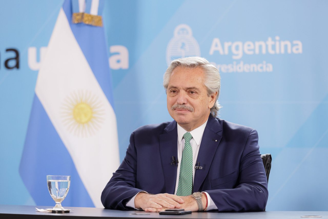”Es necesario adoptar políticas públicas contundentes encaminadas a erradicar los patrones de desigualdad estructural”, dijo el Presidente en el Foro Generación Igualdad