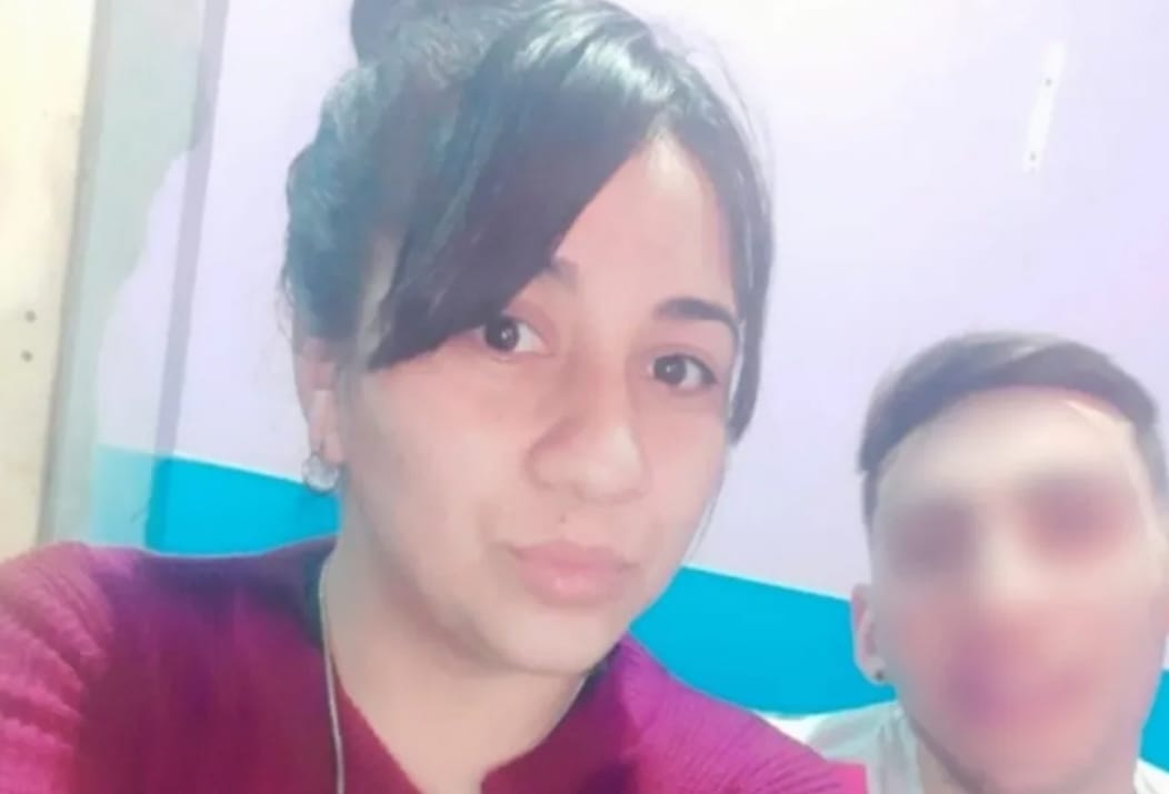 Una mujer policía muere de un balazo en su entre pierna y su novio queda aprehendido en Moreno