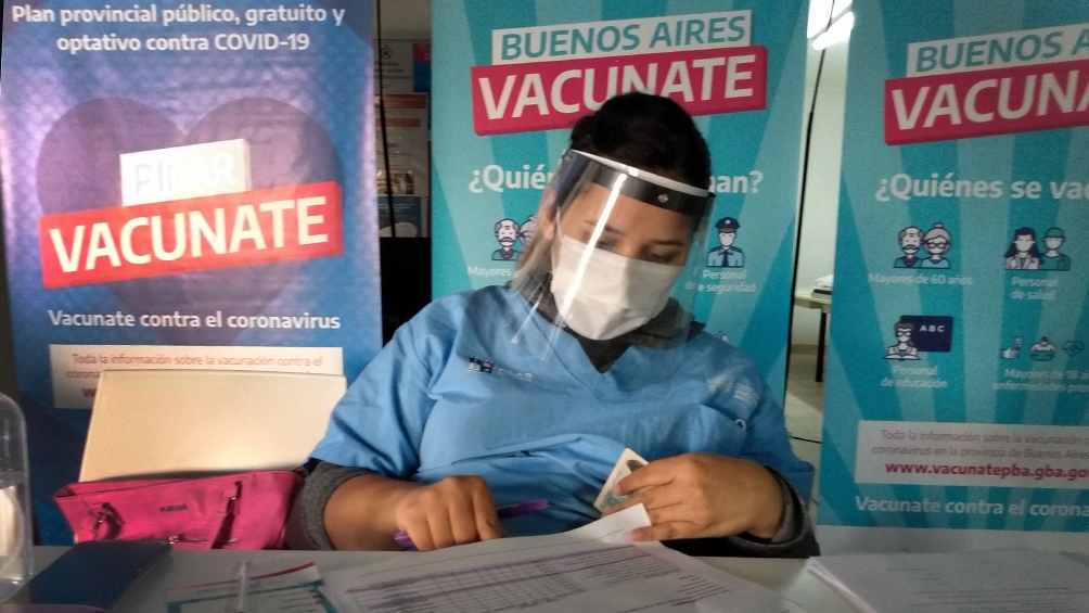 Abuelas convoca a publicar en las redes fotos de menores de 40 que se hayan vacunado