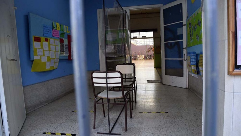 El temporal de viento y lluvia hizo que Villa Gesell suspenda el comienzo de clases presenciales