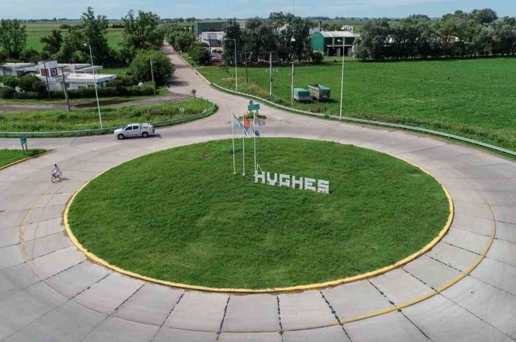 Encuentran asesinada a una mujer de un balazo en Hughes y su marido confesó el femicidio