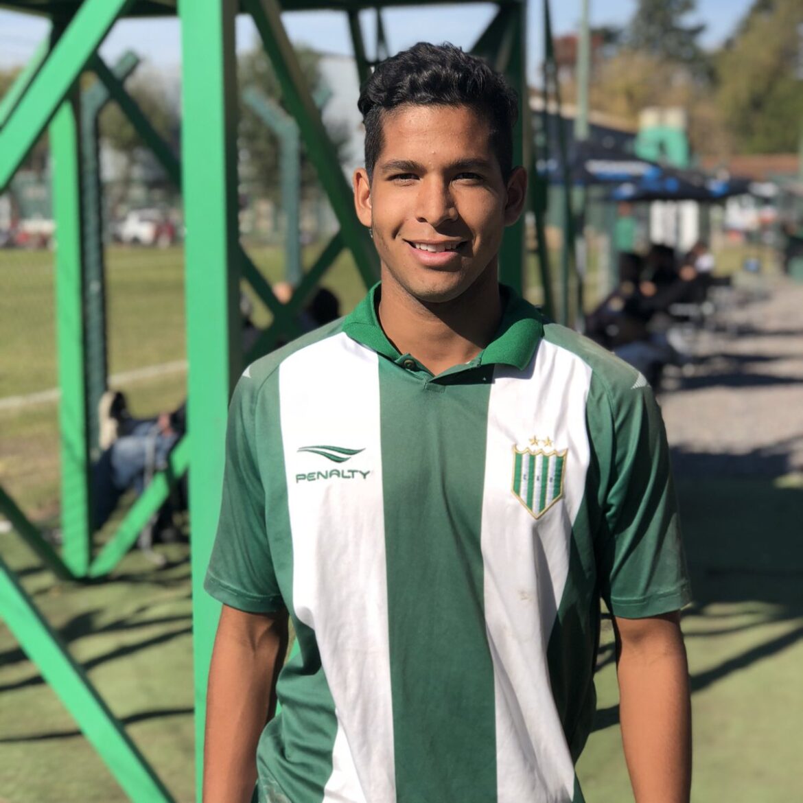 Mediocampista Ríos estará disponible en Banfield