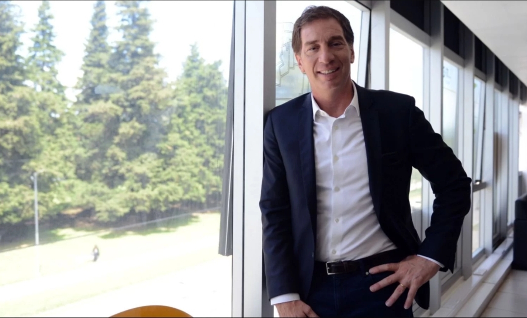 Santilli ya se posiciona como candidato y se alista para competir en las PASO contra Manes