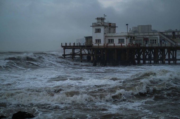 Emiten un alerta naranja por fuertes vientos para la costa atlántica y centro y sur de Buenos Aires