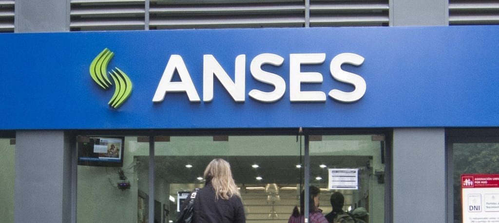 Pagan jubilaciones que no superen $ 25.923 y con DNI finalizado en 8