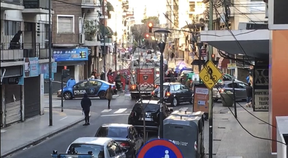 Conmoción en Balvanera: una mujer y sus dos hijos murieron al saltar de un noveno piso