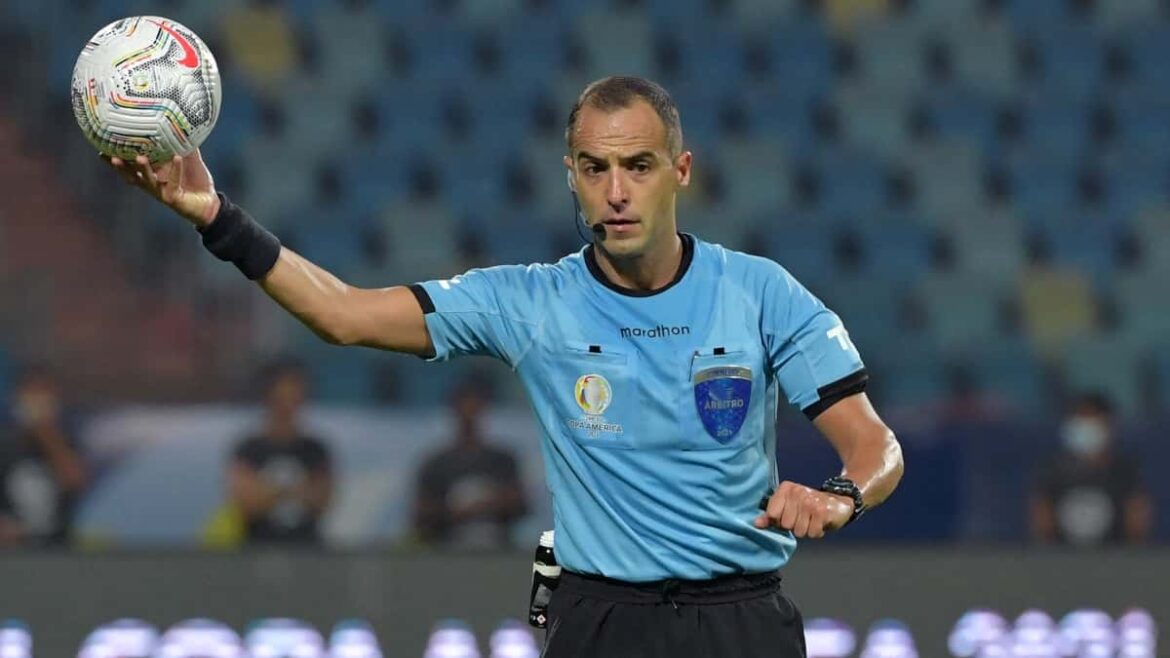 El uruguayo Ostojich será el árbitro de la final de Copa América entre Argentina y Brasil