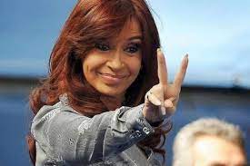Cristina Kirchner cuestionó la tapa de un diario y lo acusó de apelar a «desinformación y confusión»