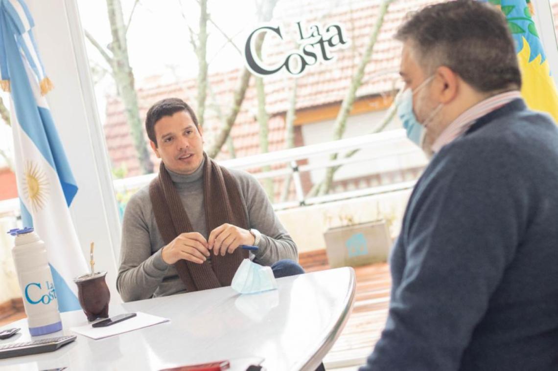 Intendente del Partido de La Costa anunció el lanzamiento de un dispositivo de vacunación movil que recorrerá los barrios