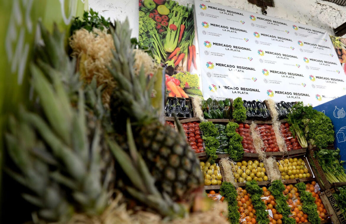 Se renovó en La Plata un acuerdo precios para productos de la canasta familiar