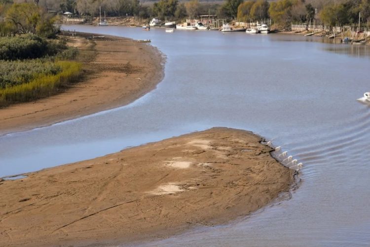 Declararon la emergencia hídrica en Misiones ante la histórica bajante de los ríos Paraná e Iguazú