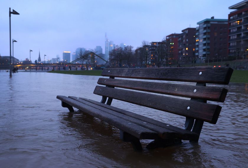 Al menos 19 personas murieron y 50 están desaparecidas en Alemania por fuerte temporal
