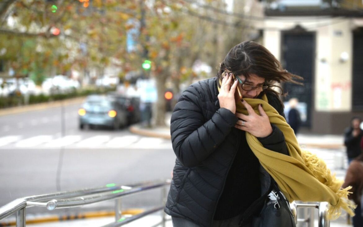 Rige alerta amarillo en La Plata por vientos con fuertes ráfagas