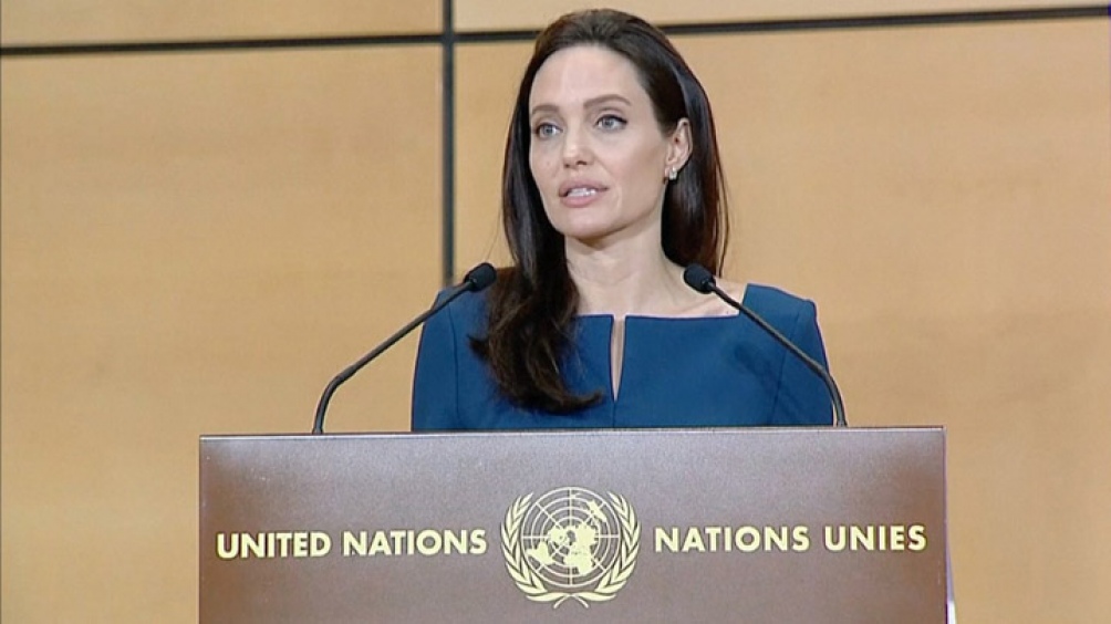 Angelina Jolie debutó en Instagram con una carta de una niña afgana