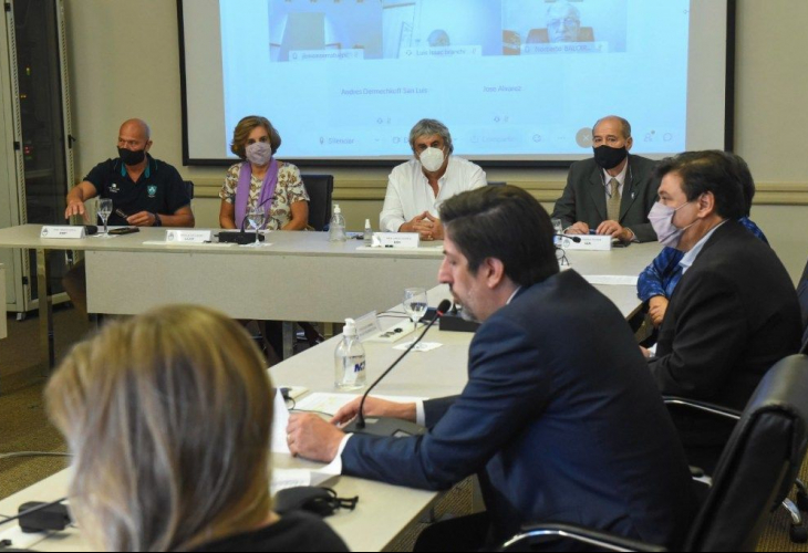 Ministerio de Educación convocó para hoy a los cinco gremios docentes a la segunda ronda paritaria