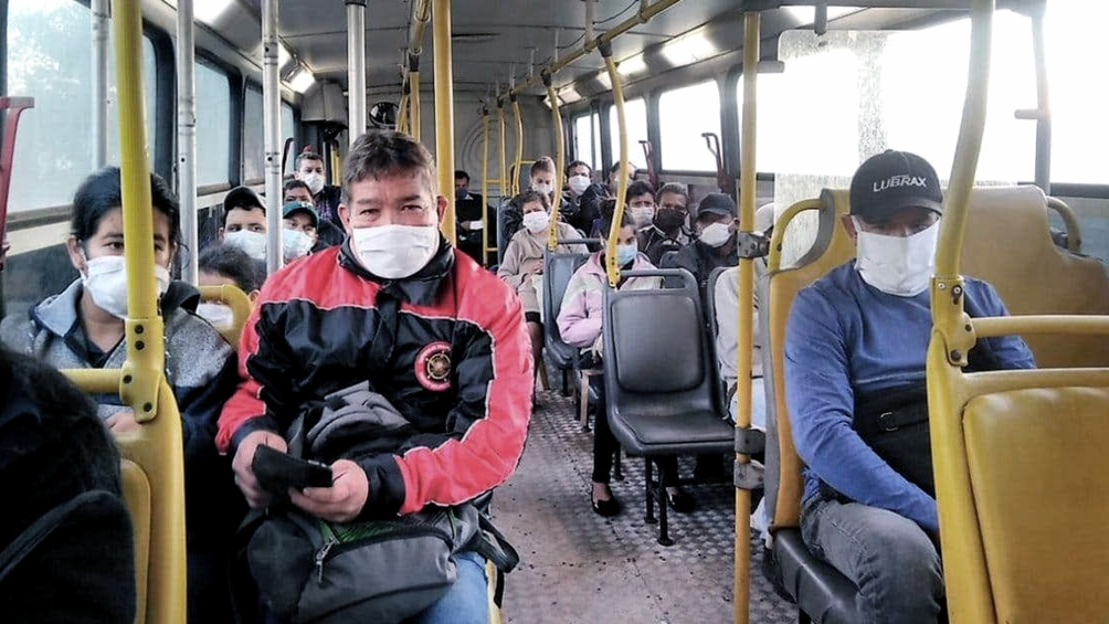 Desde hoy se amplía la capacidad permitida en colectivos y trenes en el AMBA
