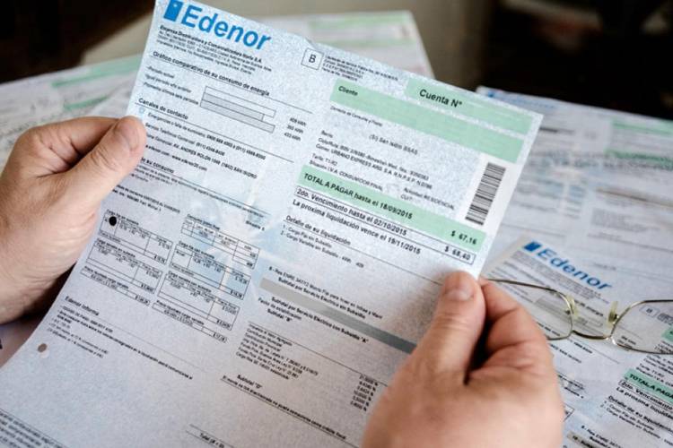 Multas de $ 15 millones a Edesur y Edenor por deficiencias en la atención comercial