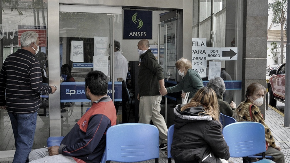 La jubilación mínima tendrá $10.920 más que con la fórmula previa