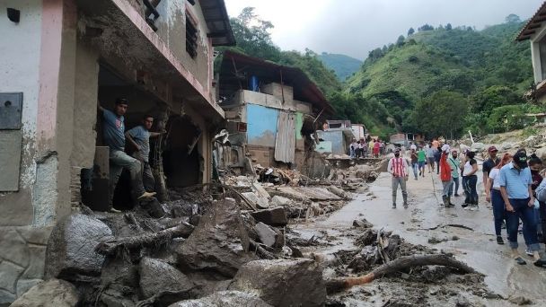 Al menos 20 muertos, 17 desaparecidos y miles de damnificados por fuertes lluvias en Venezuela