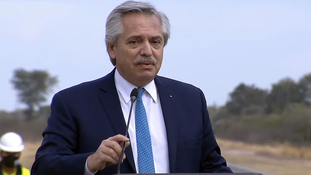El Presidente encabeza un acto por San Martín y entrega la vivienda 20.000 de su gestión