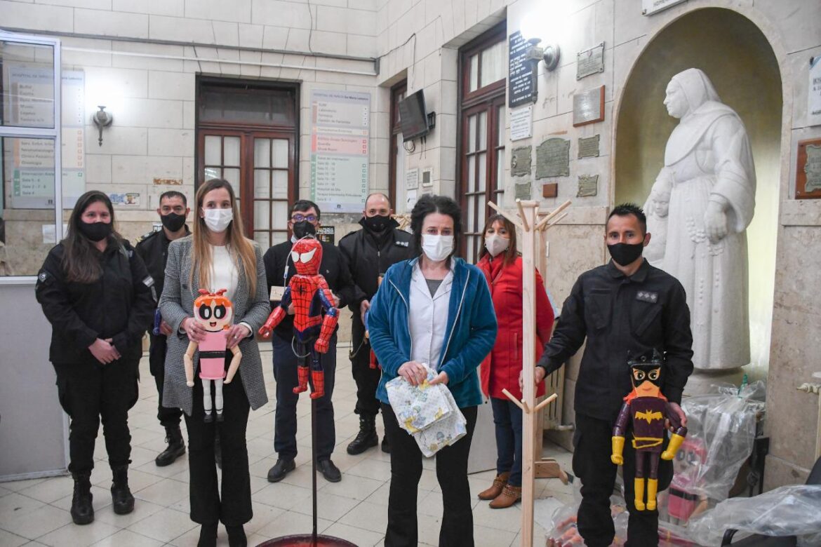 Presos donaron percheros, portasueros y sábanas al Hospital de Niños de La Plata
