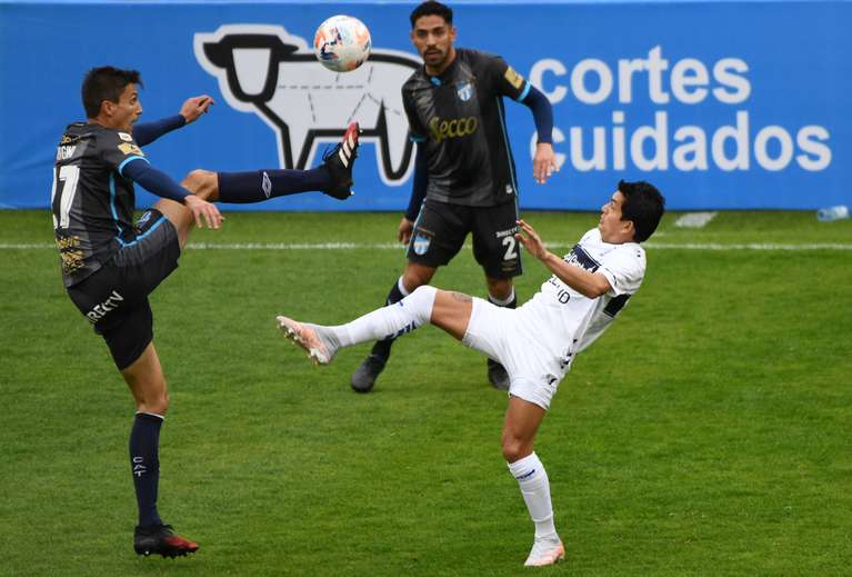 Gimnasia de La Plata le ganó sobre la hora a Atlético Tucumán por la quinta fecha de la LPF