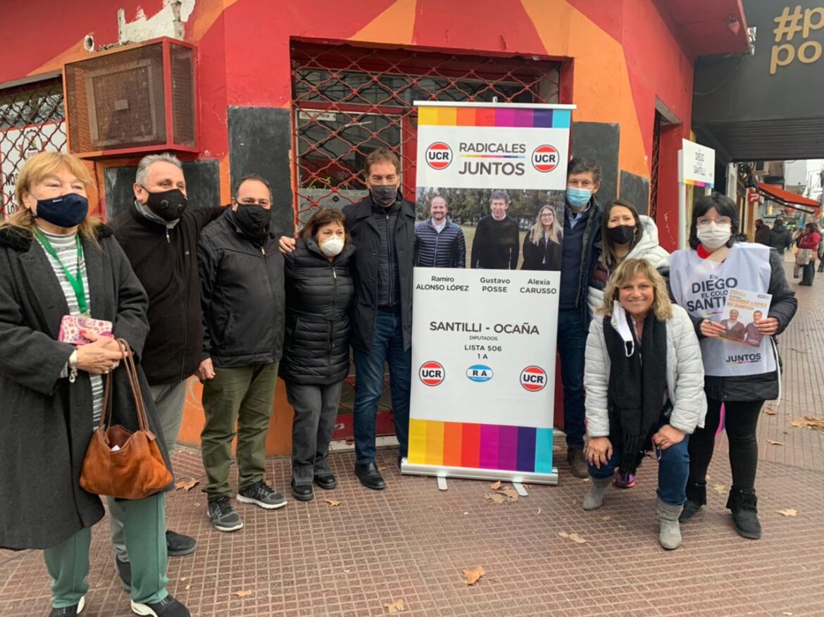 Santilli, Ocaña y Posse se juntaron con vecinos y caminaron por San Martín