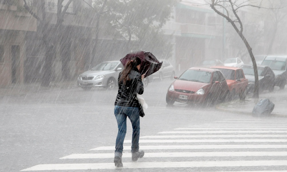 Alerta amarilla por fuertes tormentas en el centro del país