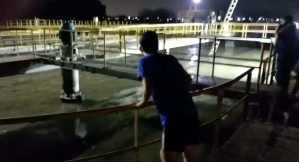 Video: Muere niño de 8 años ahogado al caer a un pileton de ABSA