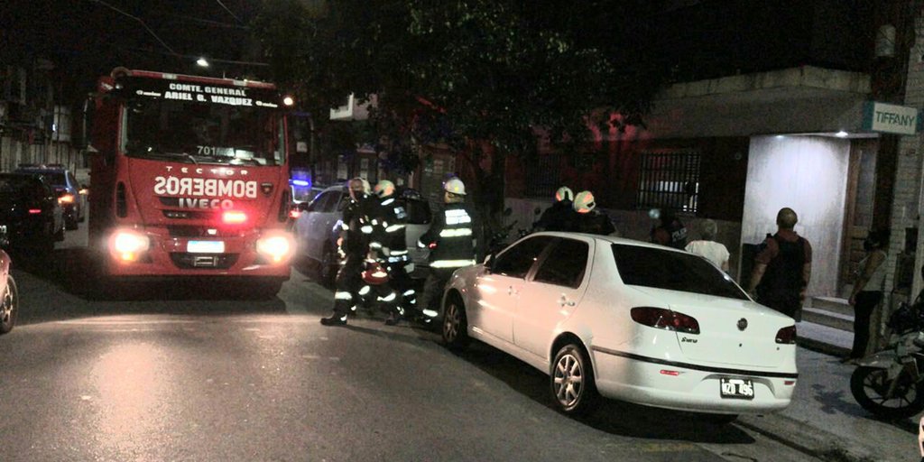 Rescatan a tres niños en estado de abandono y encerrados en un departamento de La Plata