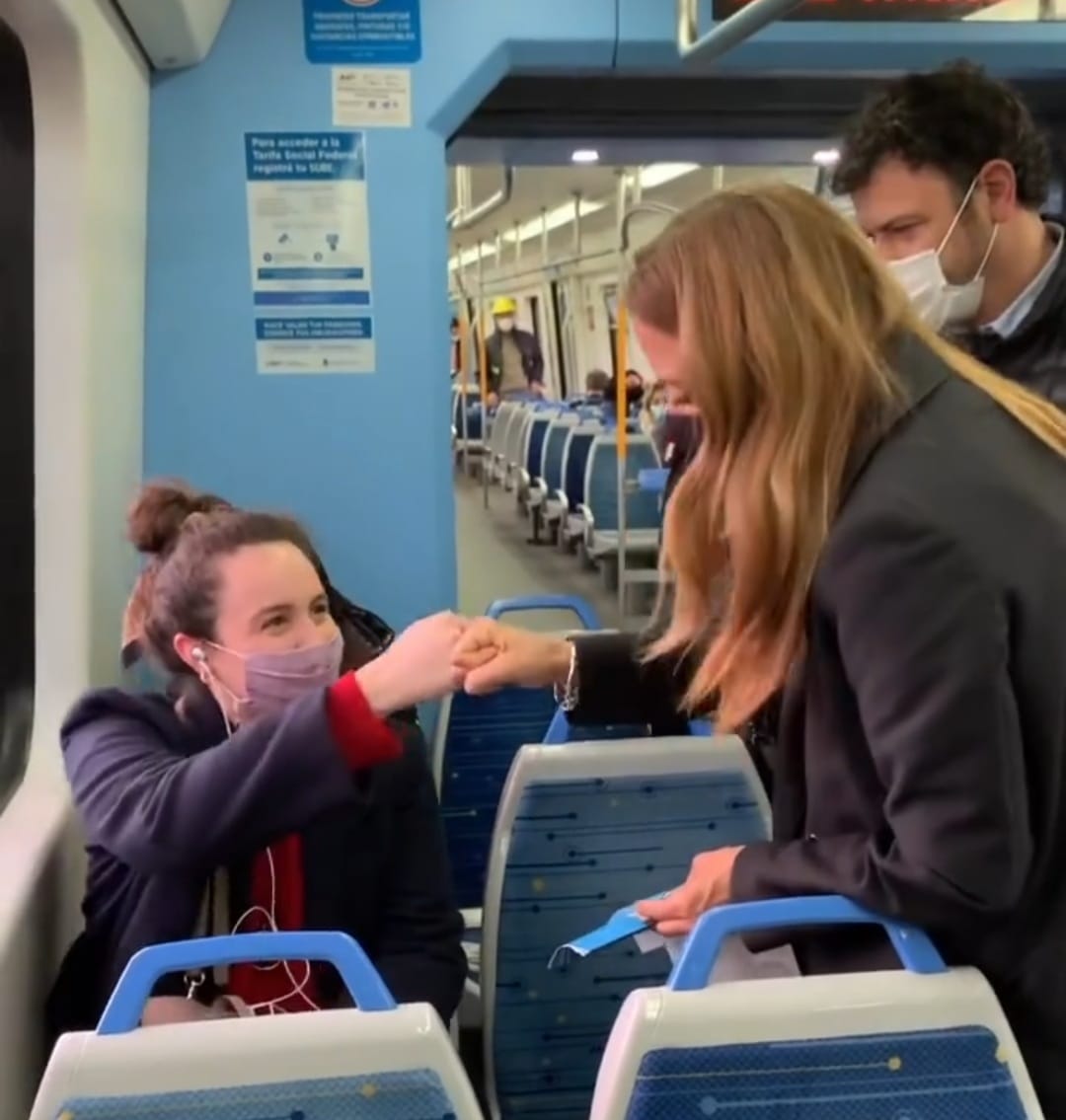 Tolosa Paz viajó en el Roca: «Santilli y Vidal no pueden tomar tren y mirar a los ojos trabajadores»