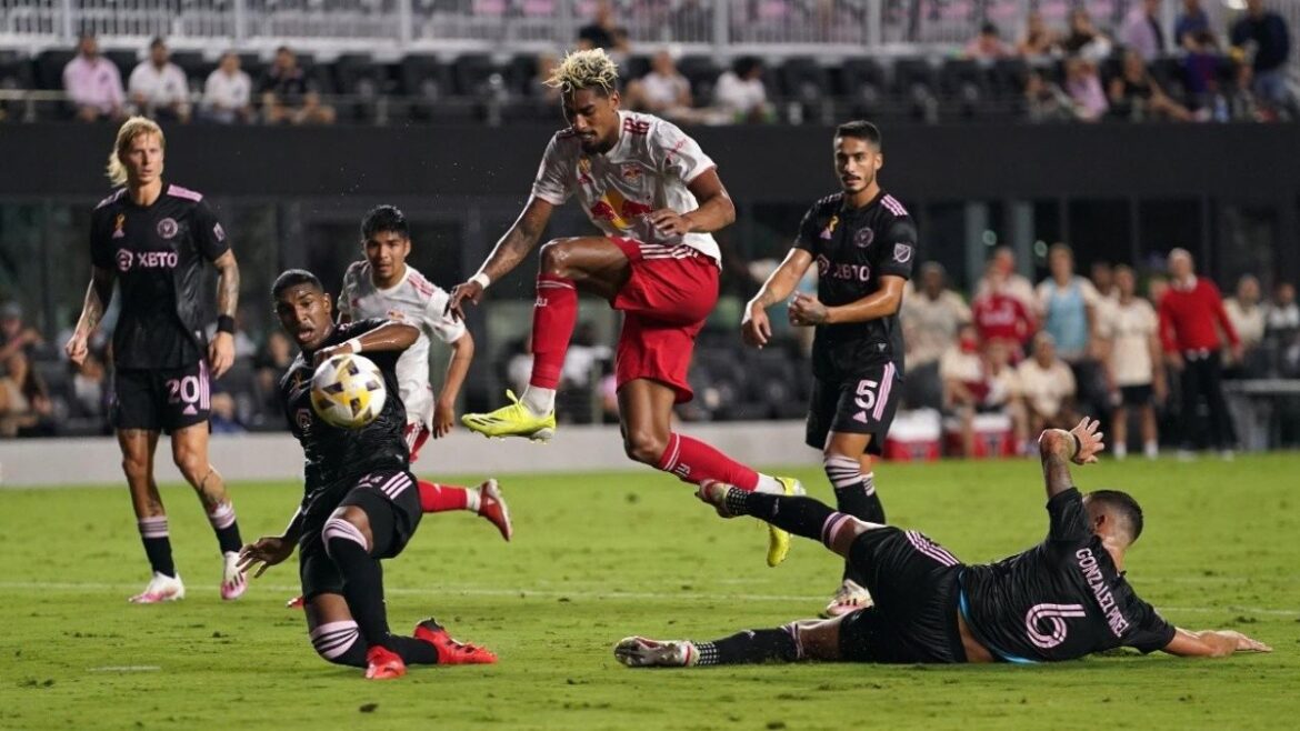 Inter Miami, con la expulsión del argentino Figal, cayó ante New York RB en la MLS