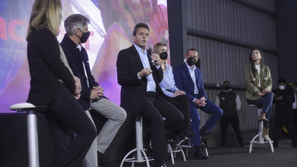 Massa sobre los dichos de Macri : «Mientras ellos llaman a la destitución, nosotros seguimos queriendo el diálogo»