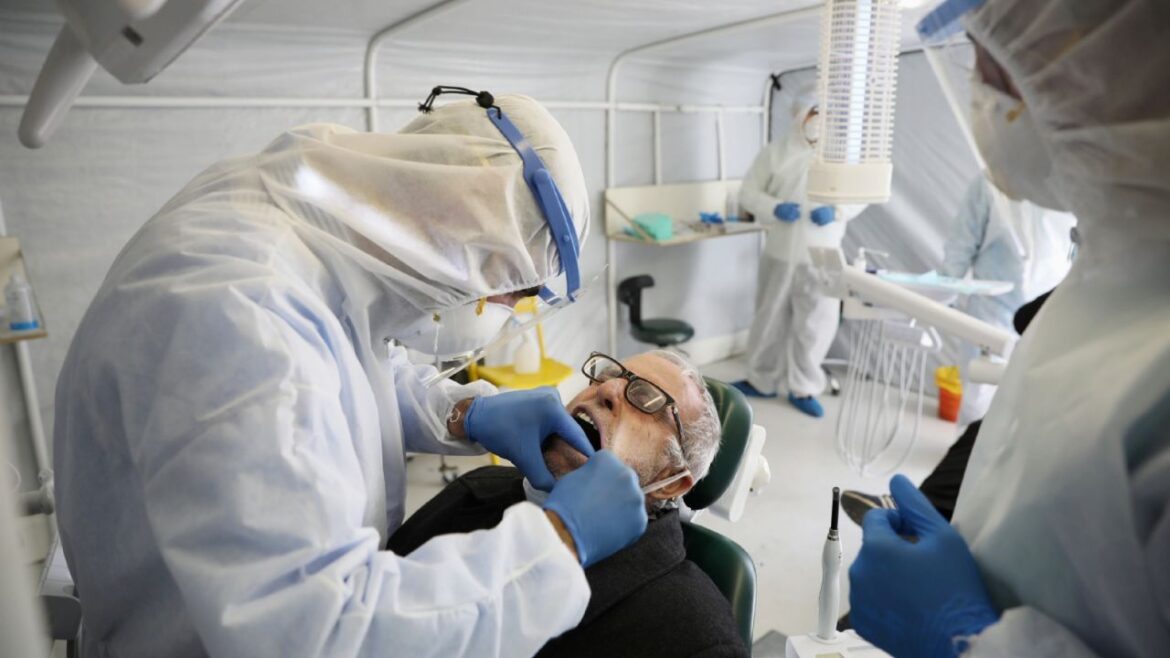 Imputan a un odontólogo porteño por ejercicio ilegal de la medicina