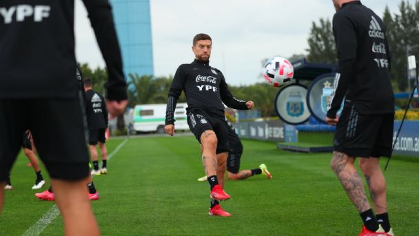 Argentina recibe a Perú en el Monumental en busca de un nuevo paso a Qatar