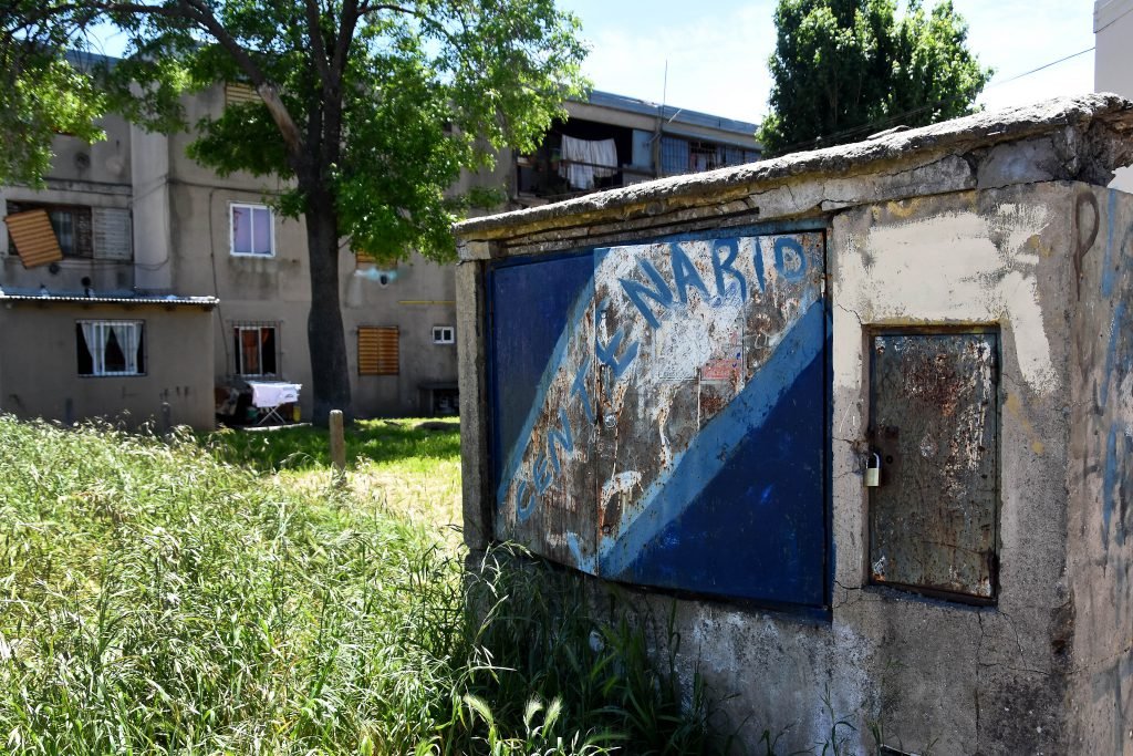 Por robos y tiroteos, vecinos de Centenario piden sumar una posta de Prefectura