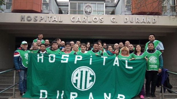 Trabajadores del Hospital Durand realizan acto y protesta «contra despidos»