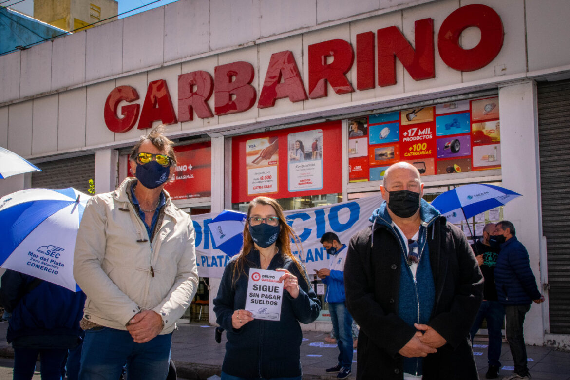 El grupo Garbarino sigue sin pagar los sueldos a sus empleados
