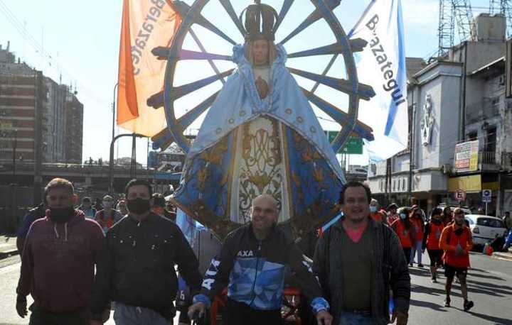 «Apuesten a la familia, lo mejor que tiene la Patria», dijo el cardenal Mario Poli en Luján