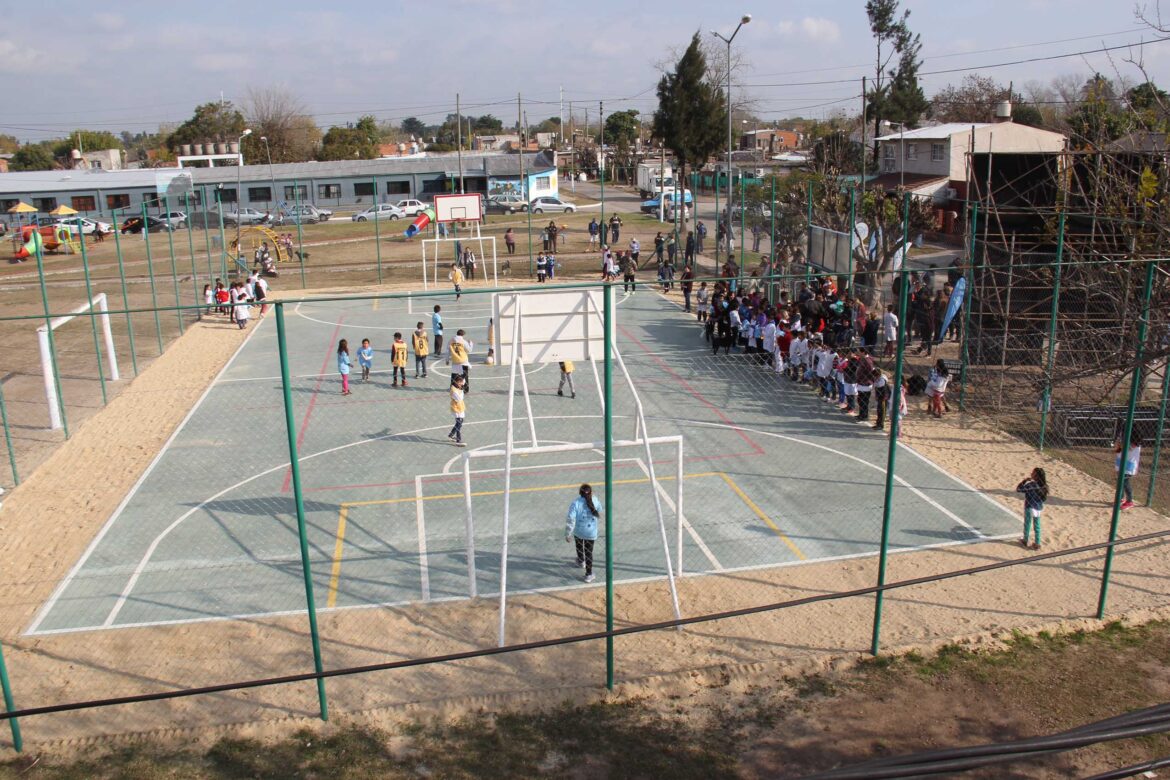 Manzur y Zabaleta presentan programa «Mejor Barrio» con la construcción de 400 playones deportivos