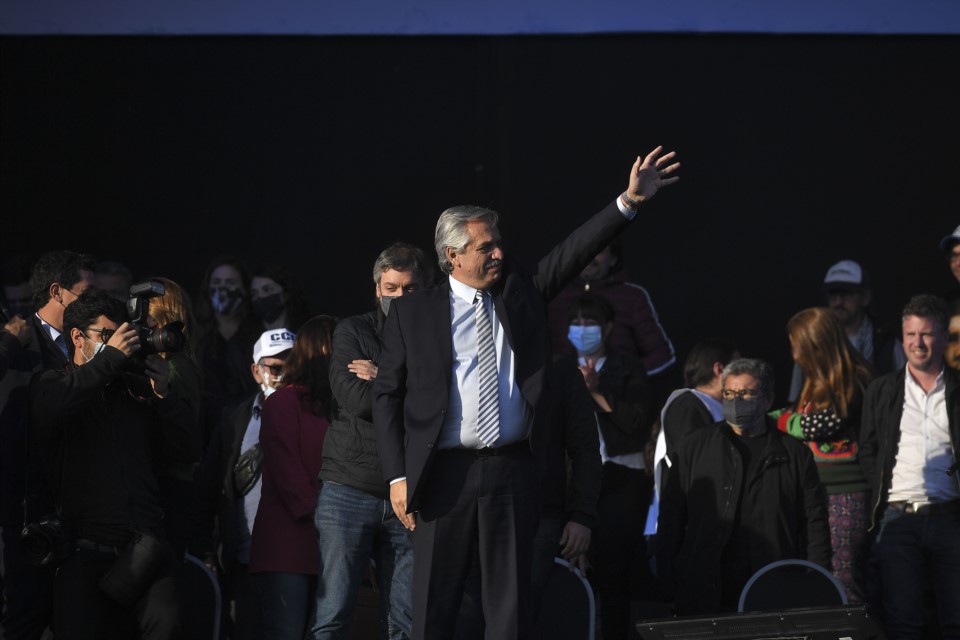 El Presidente presentó a vecinos de Moreno plan maestro de obras para desagües cloacales