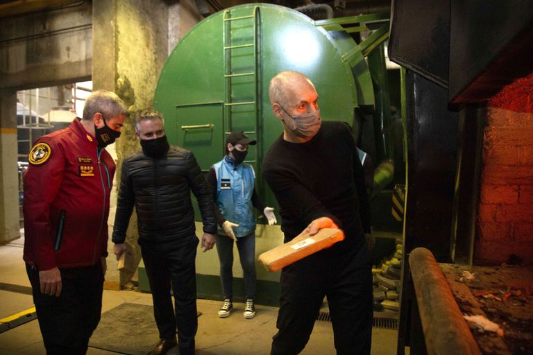 Quemaron más de cinco toneladas de marihuana en el Cementerio de la Chacarita