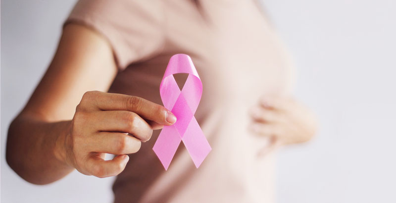 Lalcec busca concientizar sobre el cáncer de mama con charlas educativas en escuelas