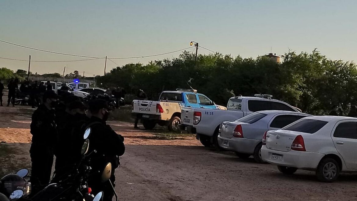 Matan a una joven en Chaco, hieren de gravedad a su novio y hallan muerto al presunto femicida