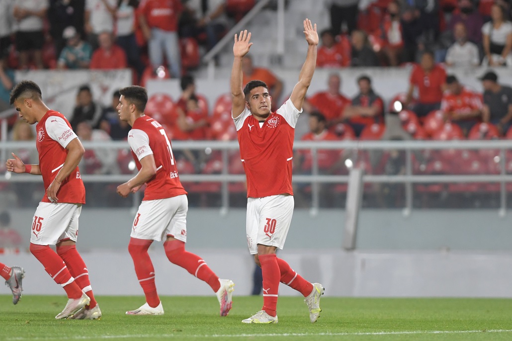 Independiente le ganó desde el banco a Unión y volvió al triunfo después de cinco partidos
