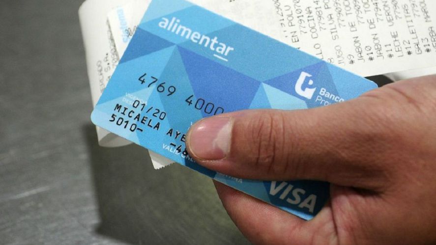 Se unifica el pago de la tarjeta alimentar con la asignación universal por hijo o hija