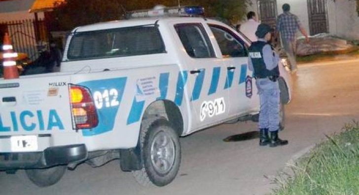 Matan a una mujer de un puntazo en el pecho y por el femicidio buscan a su expareja en Formosa