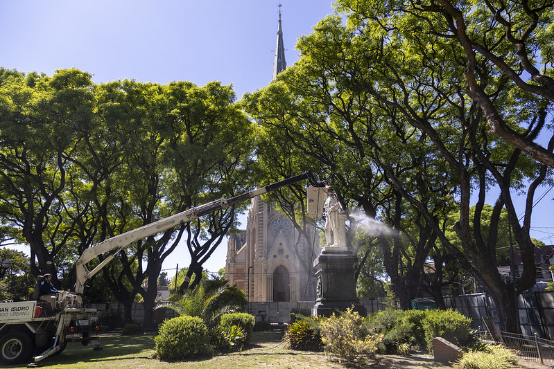 San Isidro: avanzan las tareas de restauración en la plaza