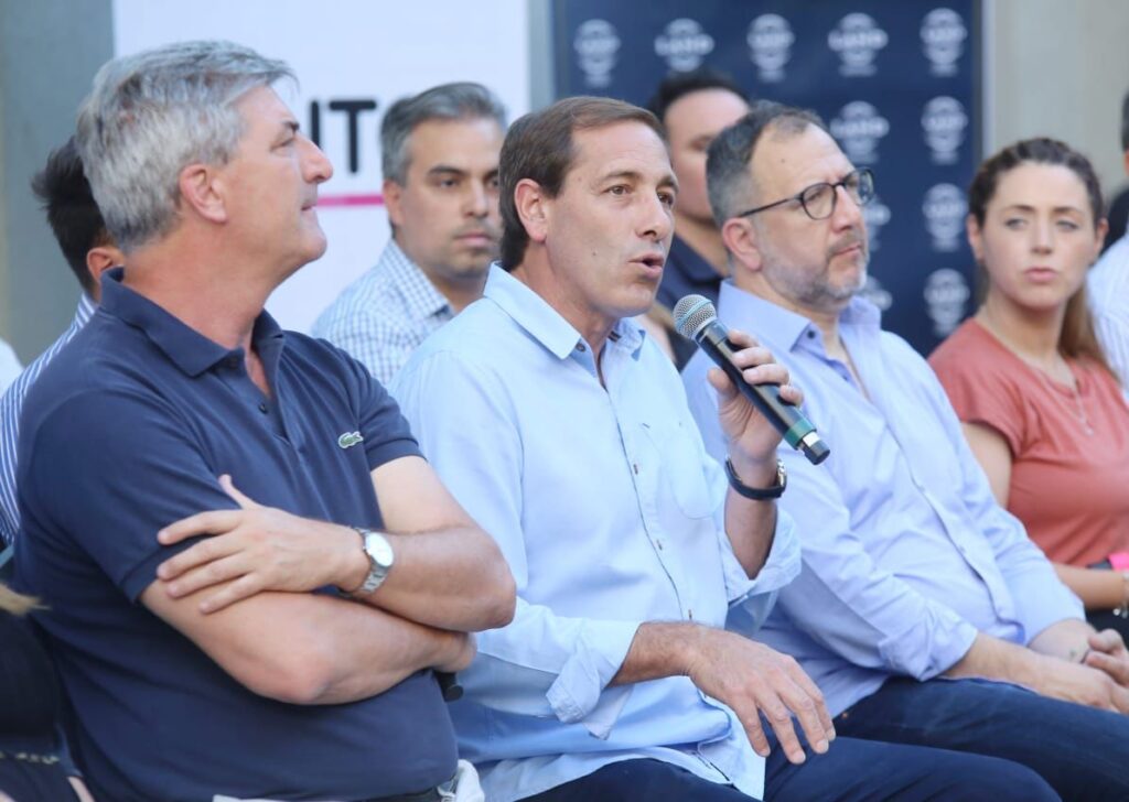 Garro celebró el triunfo y anunció que convocará a la oposición para abordar en conjunto “los problemas de los platenses”