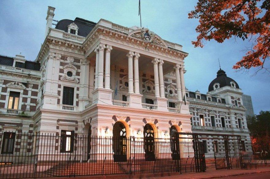 El Gobierno bonaerense dispuso asueto administrativo para el 24 y el 31 de diciembre